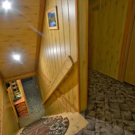 Homestay Orla Village Bukowina